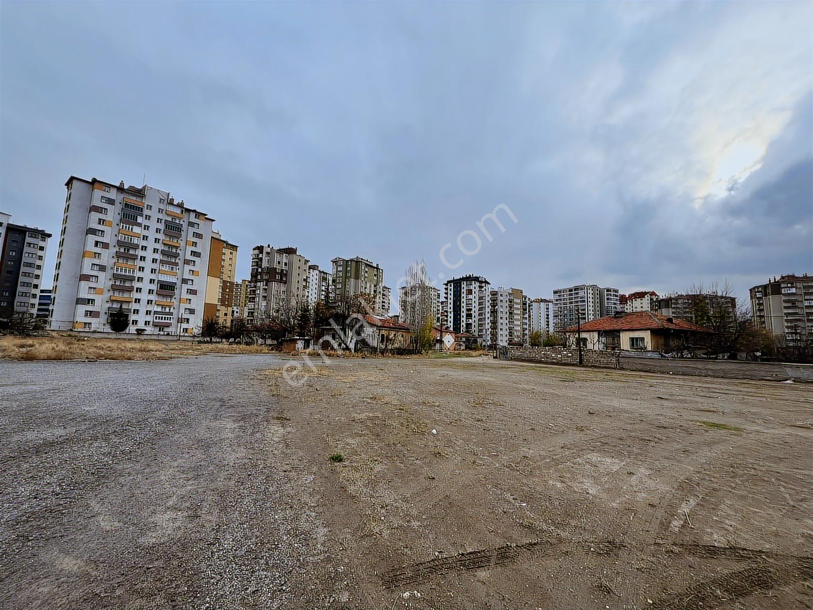 Uğurevlerde Fırsat Arsası 1270 M2 Köşe Temiz Parsel 310-2 — fotoğraf 2