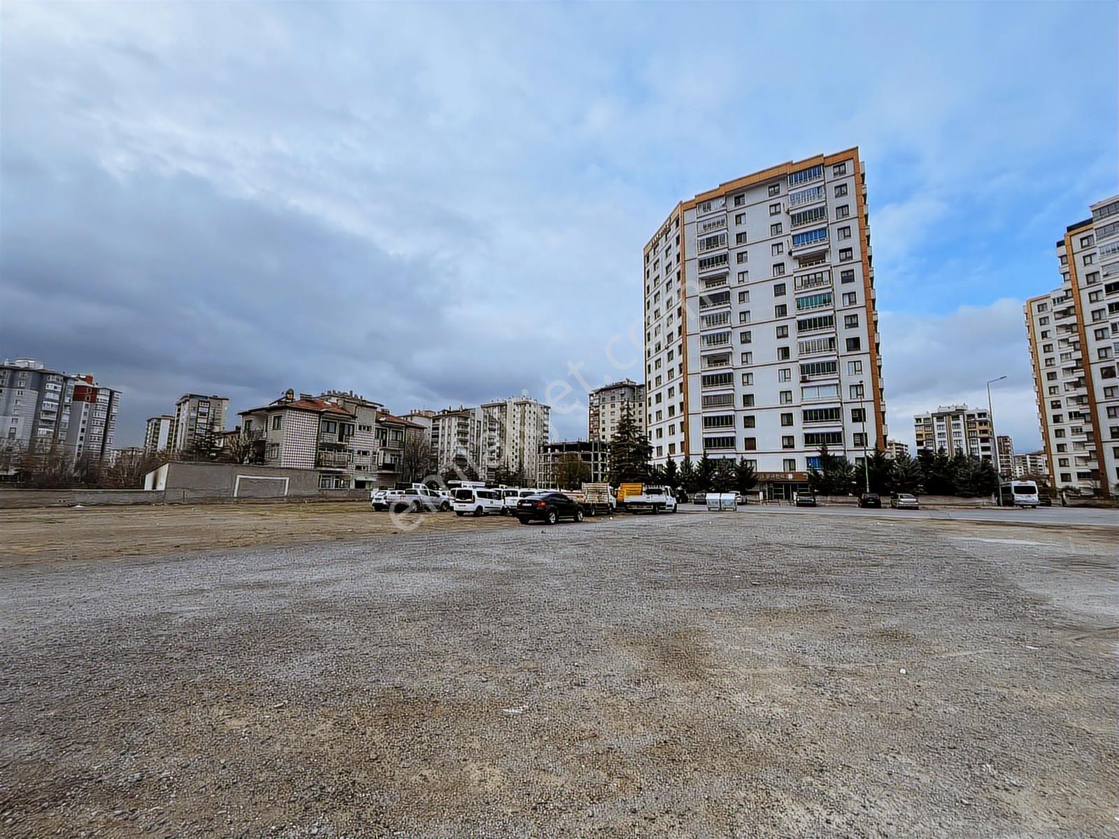 Uğurevlerde Fırsat Arsası 1270 M2 Köşe Temiz Parsel 310-2 — fotoğraf 4