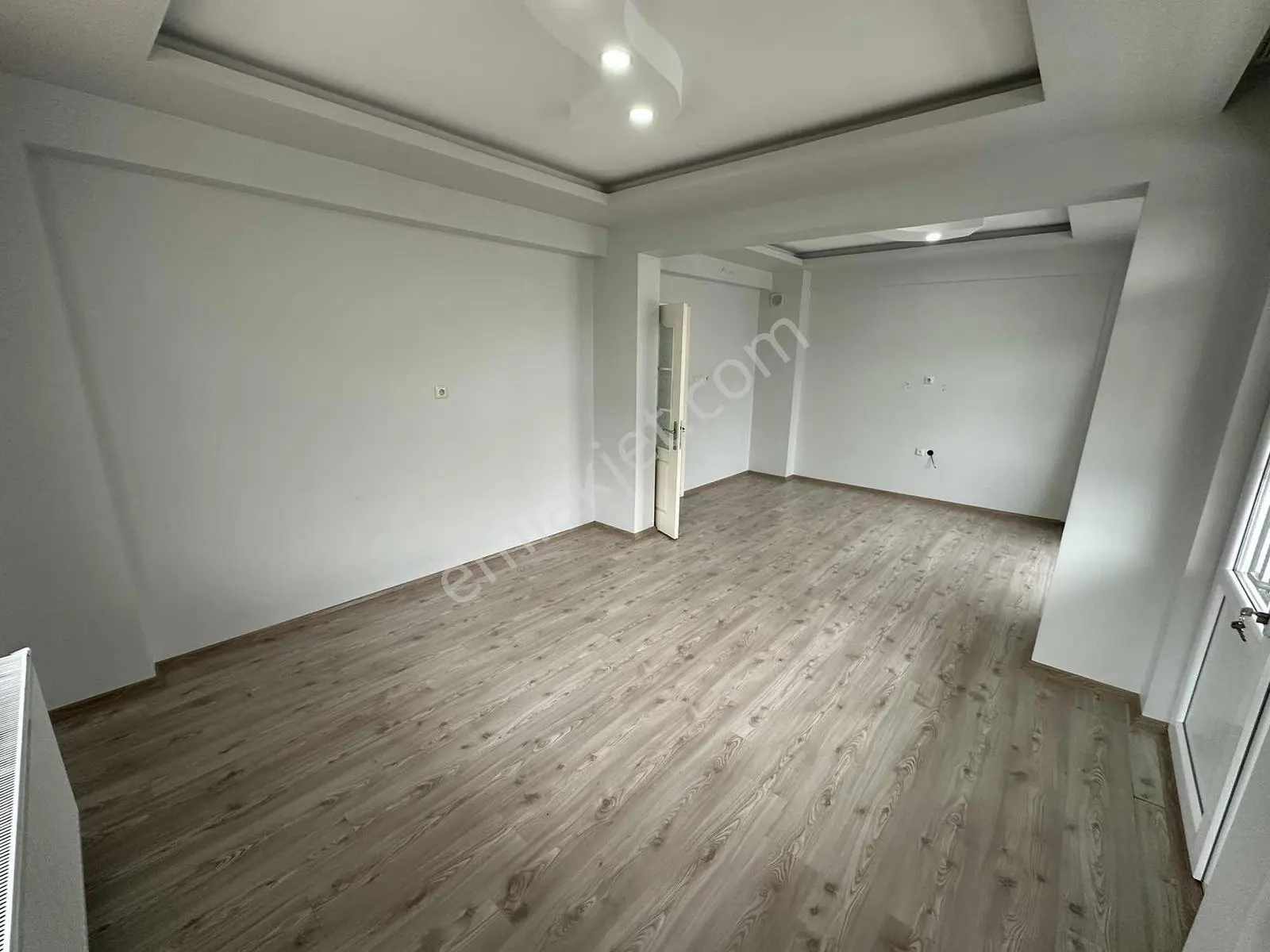 Başarı'dan Türbe M.satılık 2+1 Geniş Daire (yüksek Giriş Kat) — fotoğraf 3