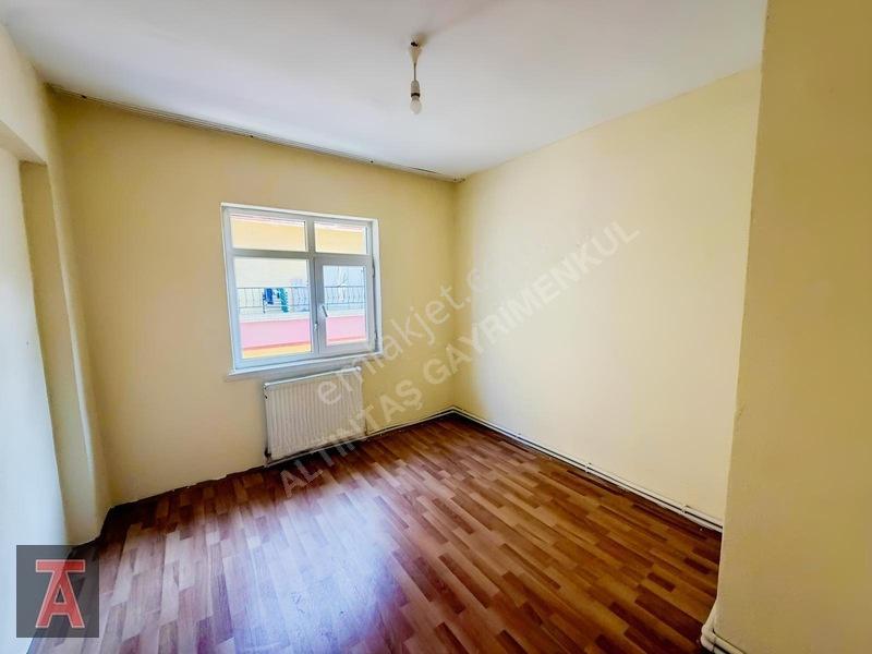 Maraşal Çakmak Mah Katta Krediye Uygun Cadde Yakını 3+1 Daire! — fotoğraf 12