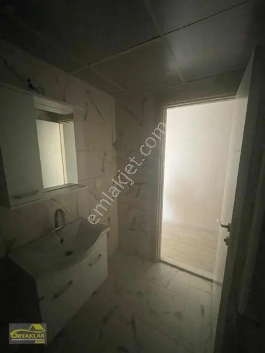 Özel Garajlı Köşe 2+1 — fotoğraf 4