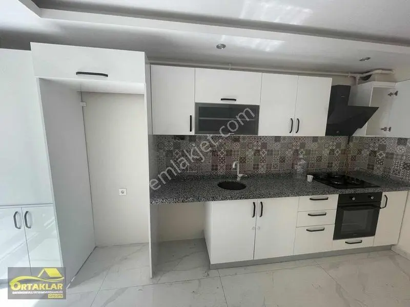 Özel Garajlı Köşe 2+1 — fotoğraf 9