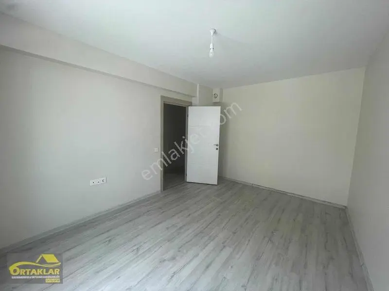 Özel Garajlı Köşe 2+1 — fotoğraf 14