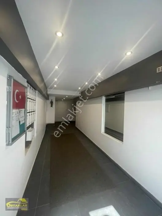 Özel Garajlı Köşe 2+1 — fotoğraf 25