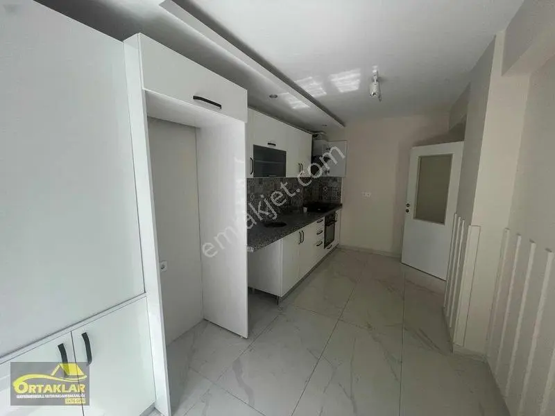 Özel Garajlı Köşe 2+1 — fotoğraf 29