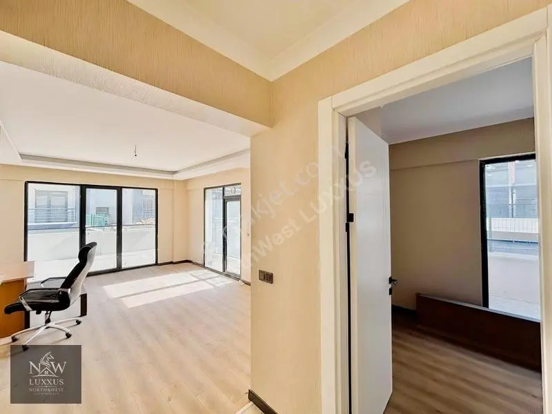 North&west'ten İncek'te İskanlı Satılık Geniş Tip 1+1 Daire — fotoğraf 2