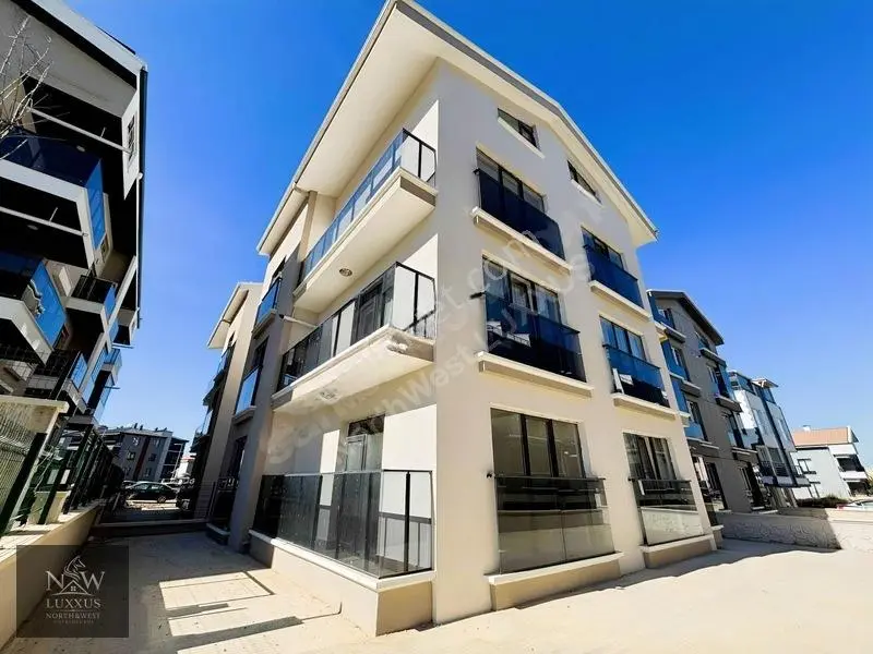 North&west'ten İncek'te İskanlı Satılık Geniş Tip 1+1 Daire — fotoğraf 26