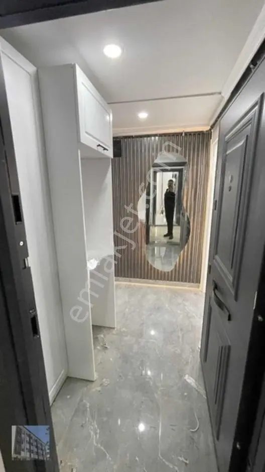 Başakşehir Altınşehirde Satılık 2+1 Arakat(Sevim İnş)