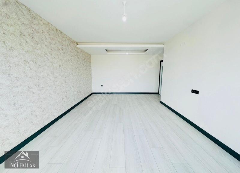 Satılık Hobi Bahçeli Giyinme Oda Ebeveyn Banyolu 4+1 — fotoğraf 3