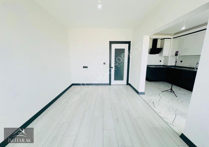 Satılık Hobi Bahçeli Giyinme Oda Ebeveyn Banyolu 4+1 — fotoğraf 7