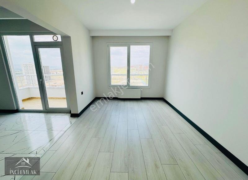Satılık Hobi Bahçeli Giyinme Oda Ebeveyn Banyolu 4+1 — fotoğraf 12