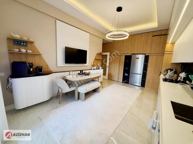 Azizhan Dan Zeynep Hanım Konaklarında Satılık Bakımlı Lüx Daire — fotoğraf 2