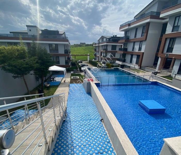 Yalova Çınarcık Koru Beytürk Havuzlu Sitede Arakat Eşyalı Daire