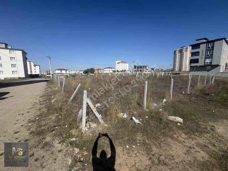 Medetoglundan Çerkezköy Kızılpınarda Satılık 600 M2 Arsa — fotoğraf 5