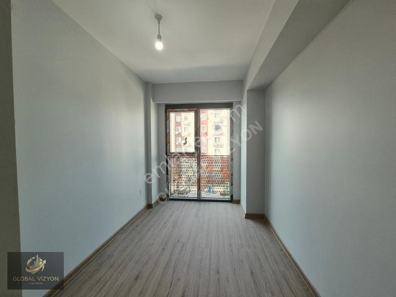 Pendik Yenişehir Yüzme Havuzlu Site İçi Satılık 2+1 Daireler — fotoğraf 12