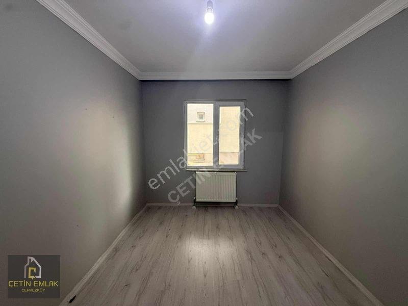 Çetin Emlak'tan İstasyon Mahlesin İskanlı 2+1 Satılık Daire — fotoğraf 4