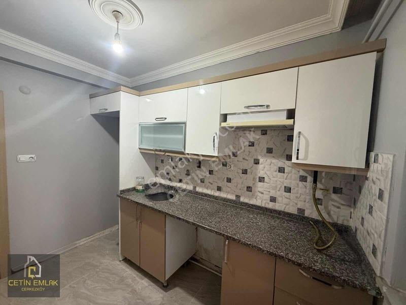 Çetin Emlak'tan İstasyon Mahlesin İskanlı 2+1 Satılık Daire — fotoğraf 12
