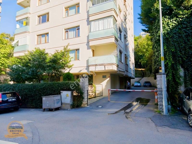 Erciyes'den Sahrayıcedit'de 3+1 Balkonlu 150 M2 Daire Fırsatı — fotoğraf 3