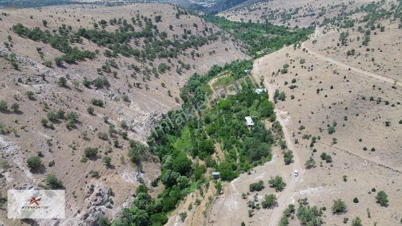 Etrafında Evler, Yola Sadece 40 Metre! Meramda 704 M² Müstakil