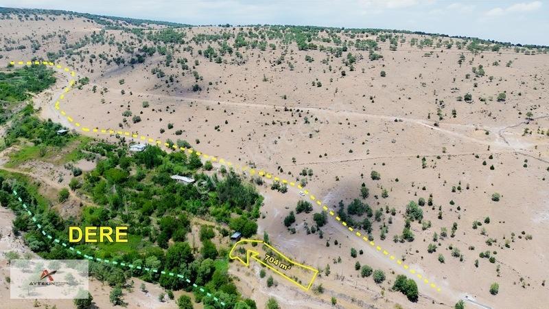 Etrafında Evler, Yola Sadece 40 Metre! Meramda 704 M² Müstakil — fotoğraf 3