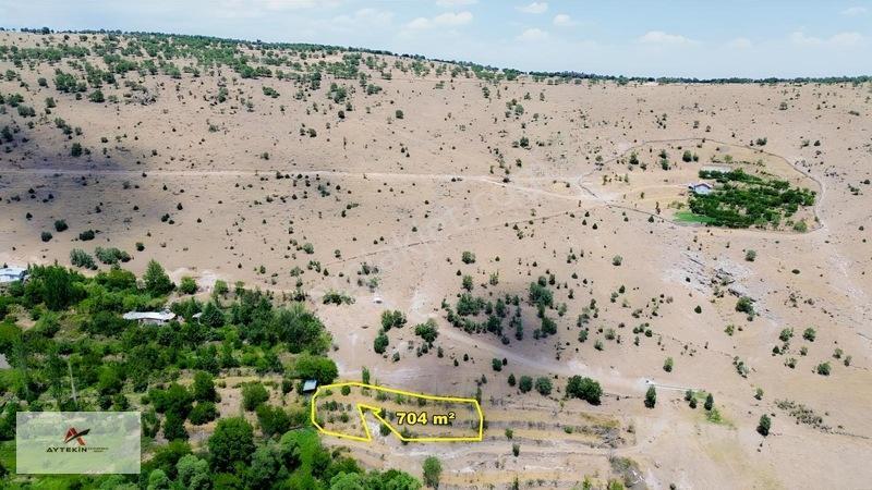 Etrafında Evler, Yola Sadece 40 Metre! Meramda 704 M² Müstakil — fotoğraf 5