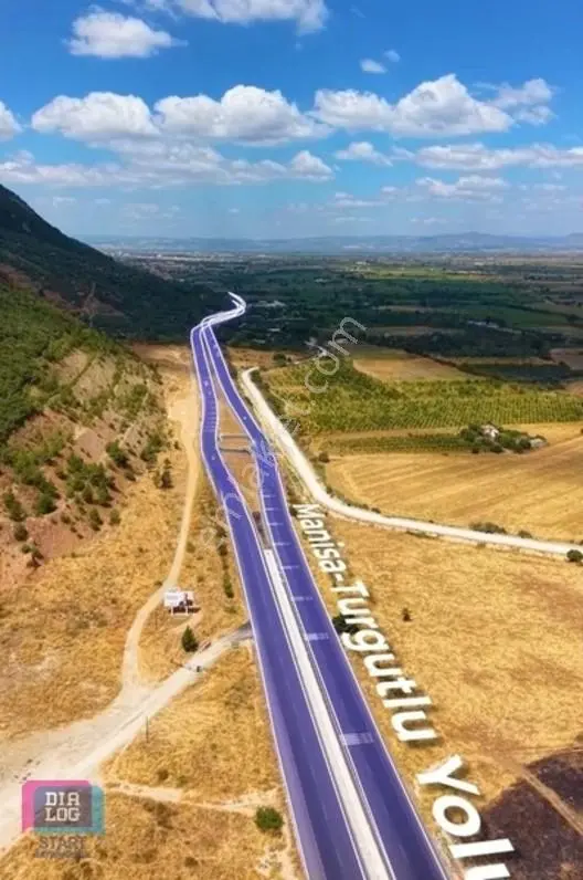 Manisa Çoban İsa Mahallesinde Hamalin Kırında Satılık Arazi — fotoğraf 3