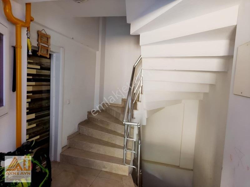 Ayn Gayrimenkul Den Küçük Çiğli De Satılık 3+1 Daire. — fotoğraf 2