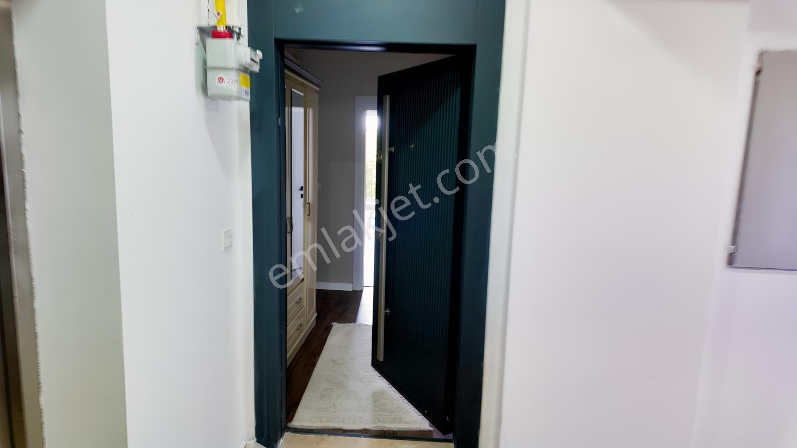 Cumhuriyet Mahallesi'nde Eşyalı, Masrafsız Oturuma Hazır 1+1 — fotoğraf 6
