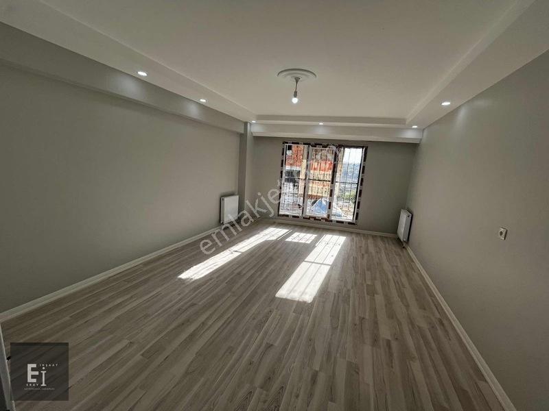 Eray Emlak'tan Satılık Yüksek Giriş 3+1 Ebeveyn Banyolu Daire — fotoğraf 2