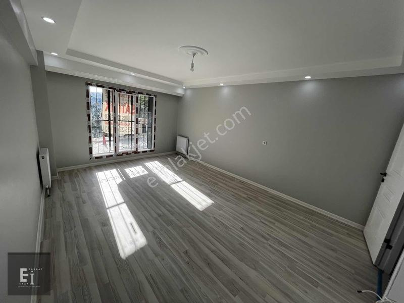 Eray Emlak'tan Satılık Yüksek Giriş 3+1 Ebeveyn Banyolu Daire — fotoğraf 14