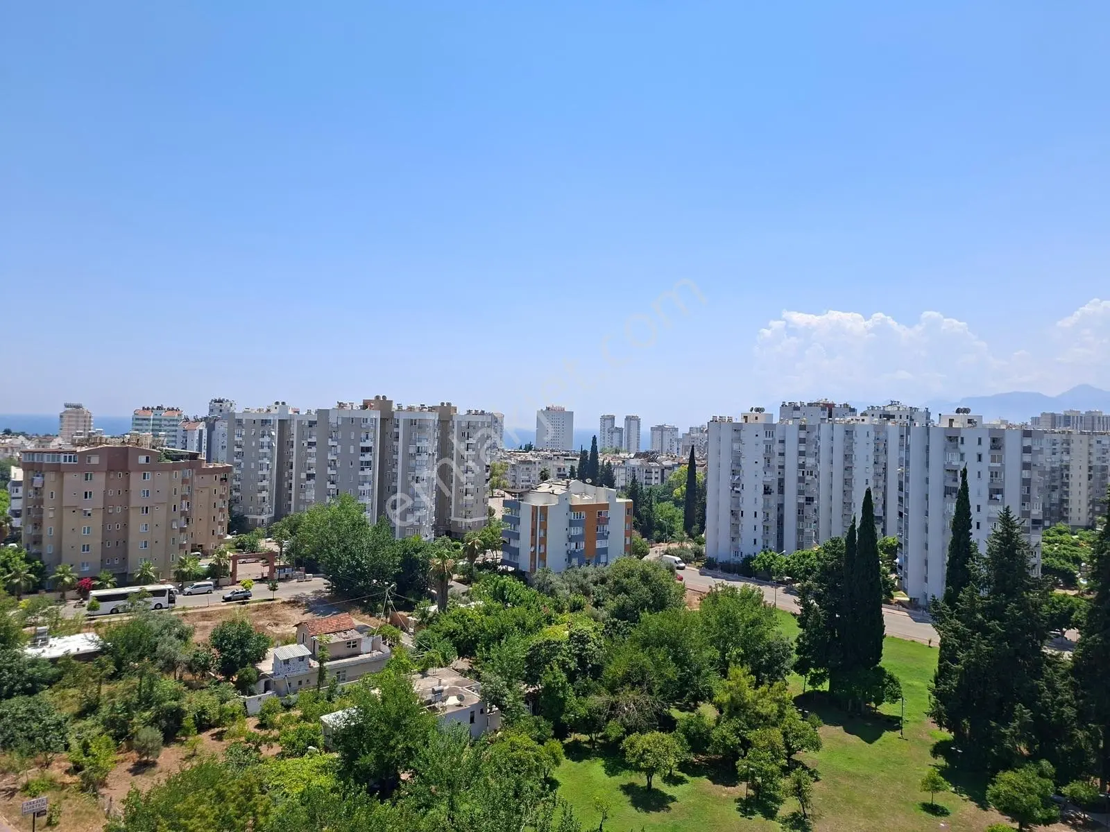 Şirinyalıda Park Manzaralı Ve Deniz Görür Ferah 5+1 Dubleks