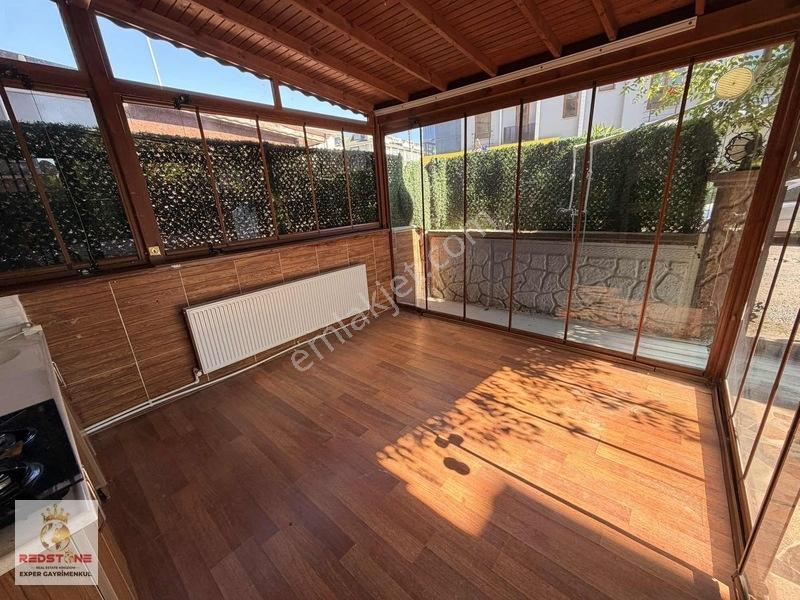 Villa Tadında!!müstakil Girişli Kapalı Veranda Geniş Bahçeli 2+1 — fotoğraf 5