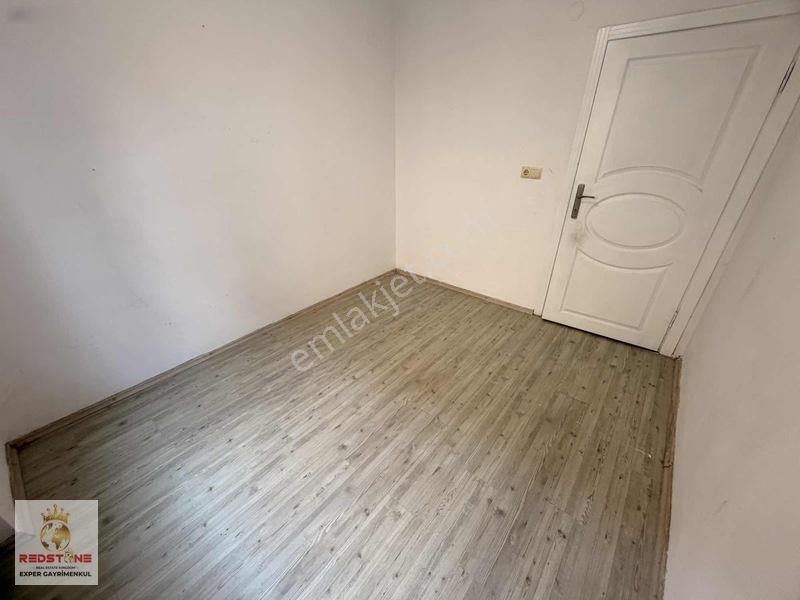 Villa Tadında!!müstakil Girişli Kapalı Veranda Geniş Bahçeli 2+1 — fotoğraf 17