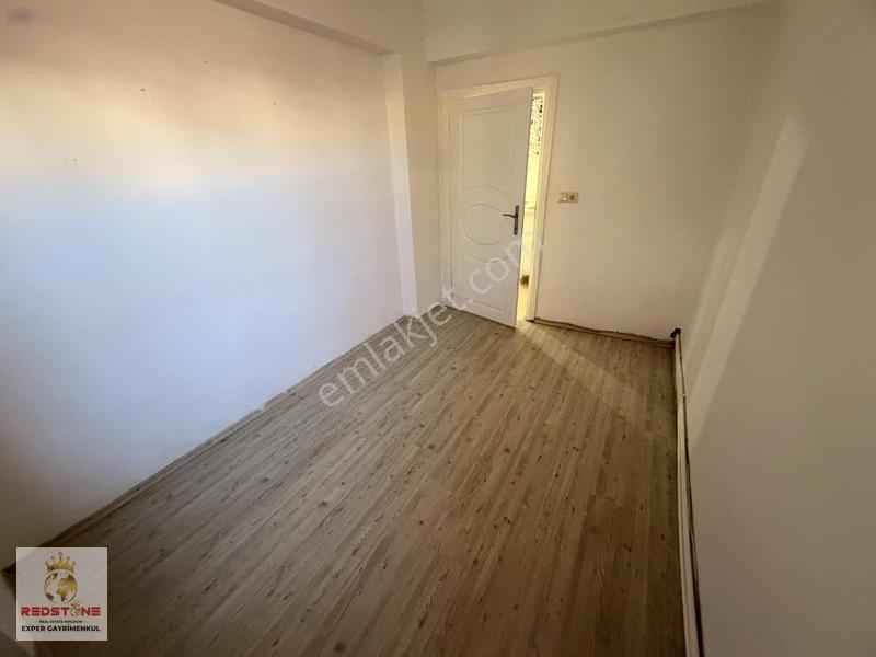 Villa Tadında!!müstakil Girişli Kapalı Veranda Geniş Bahçeli 2+1 — fotoğraf 22