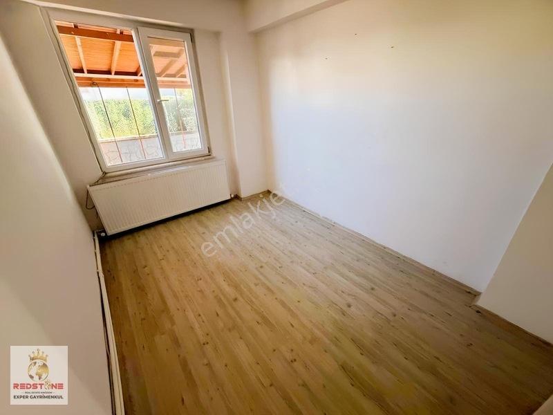 Villa Tadında!!müstakil Girişli Kapalı Veranda Geniş Bahçeli 2+1 — fotoğraf 23
