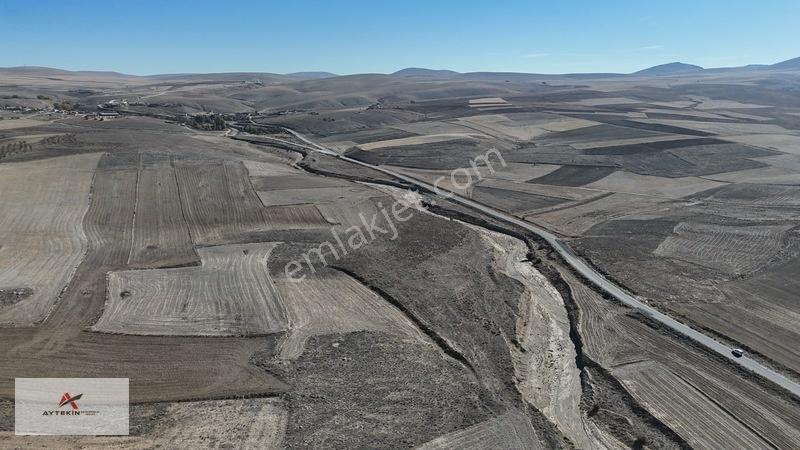 Asfalt Yola Çok Yakın Konumda 1.405 M² Müstakil Tapu Tarla — fotoğraf 9