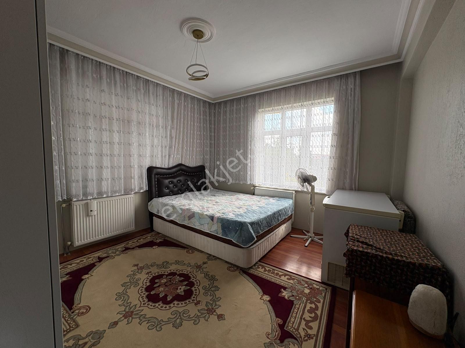 Meram Lalebahçede 630 M² Arsa Paylı Komple Satılık Bina !!! — fotoğraf 11