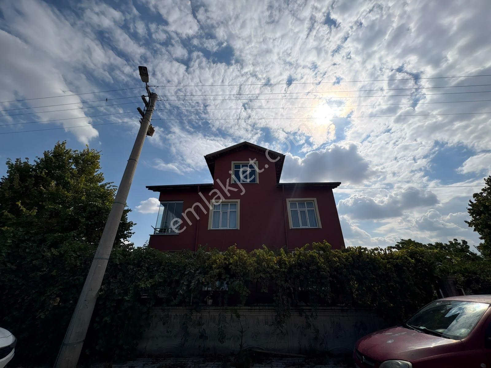 Meram Lalebahçede 630 M² Arsa Paylı Komple Satılık Bina !!! — fotoğraf 28
