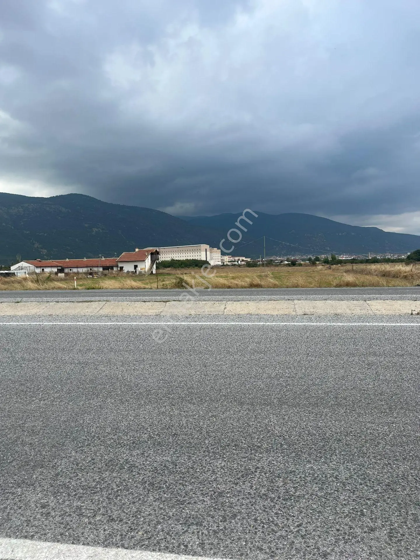 Eva Gayrimenkulden 2800 M² Yeni Antalya Yolu Üzeri Ticari İmarlı Fırsat Arsa Satışta! — fotoğraf 5
