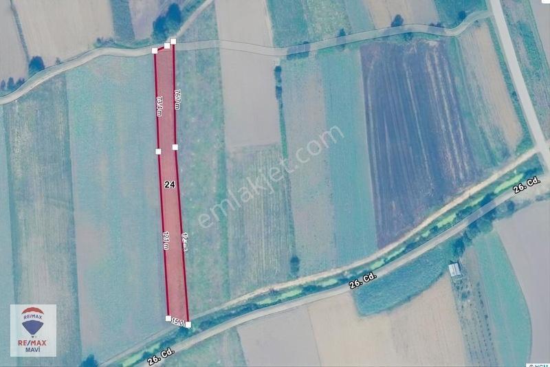 Erenler Büyükesence'de Sulama Kanalı Yanında Düz Verimli Tarla — fotoğraf 8