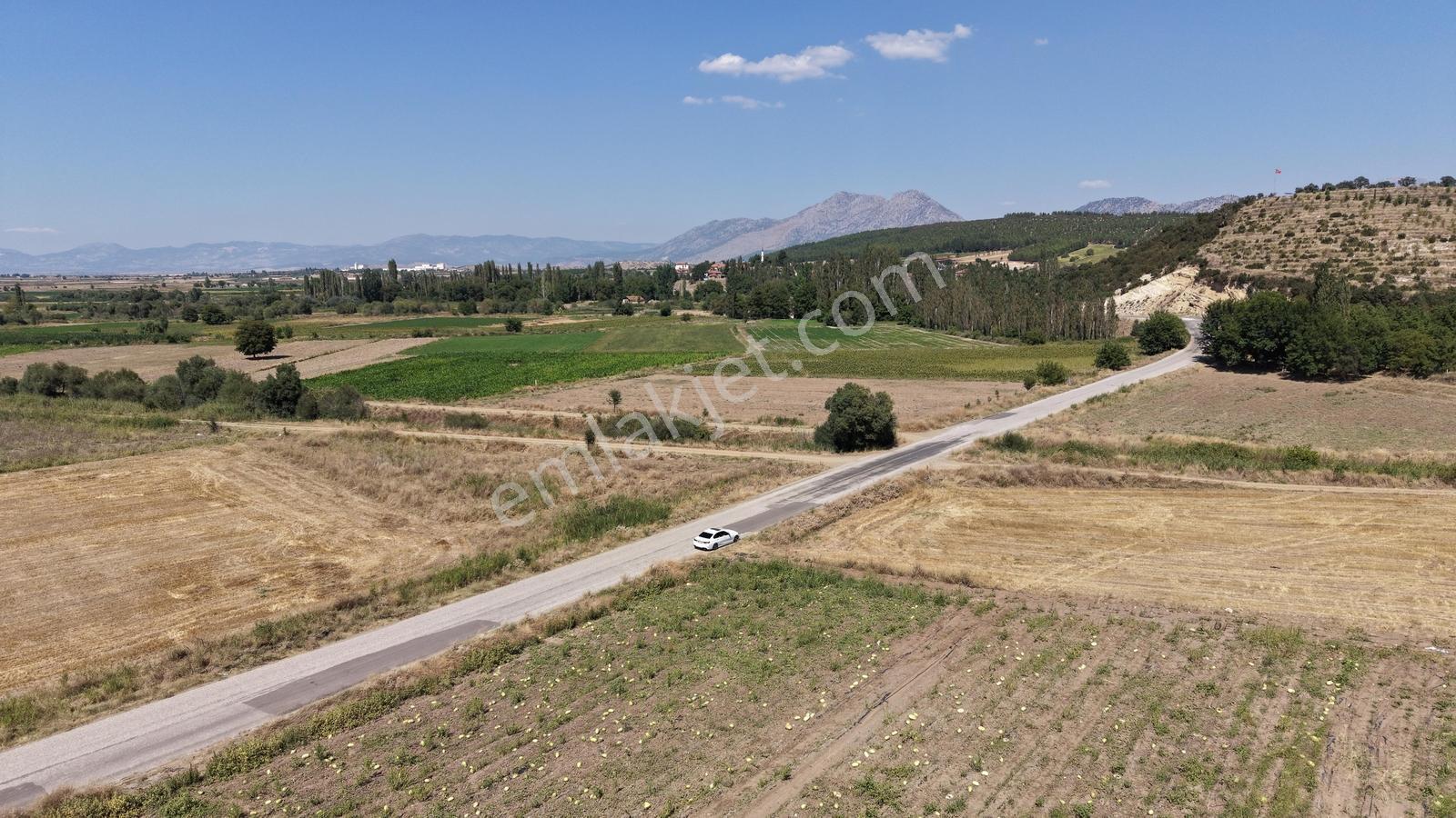 Asfalt Yola Cepheli Köy Yerleşimlerine Yakın Yatırımlık Tarla — fotoğraf 8