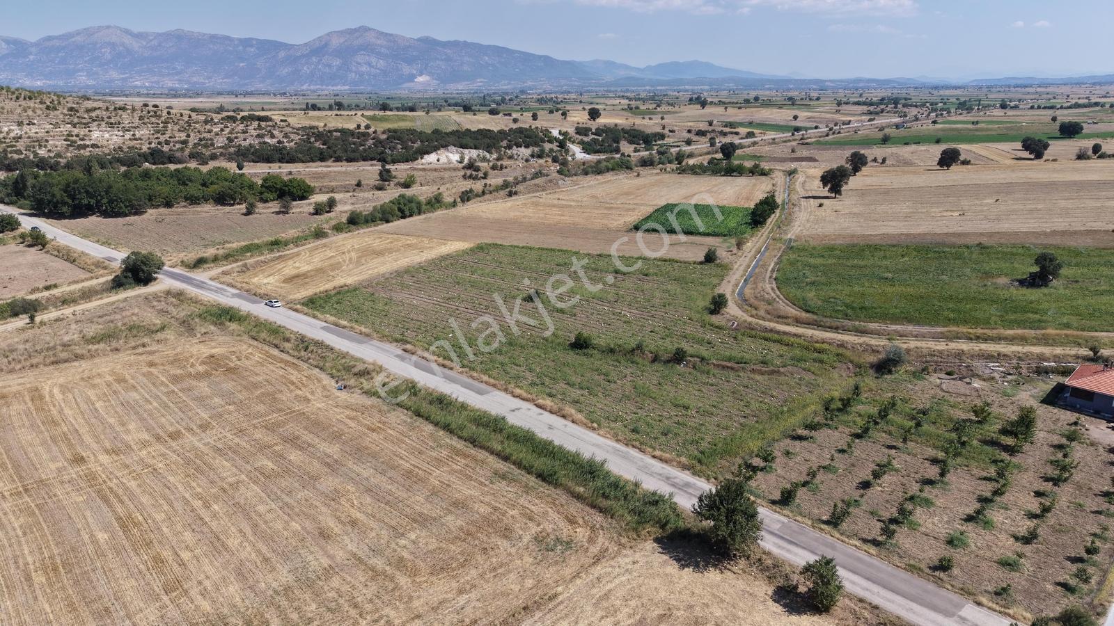 Asfalt Yola Cepheli Köy Yerleşimlerine Yakın Yatırımlık Tarla — fotoğraf 9