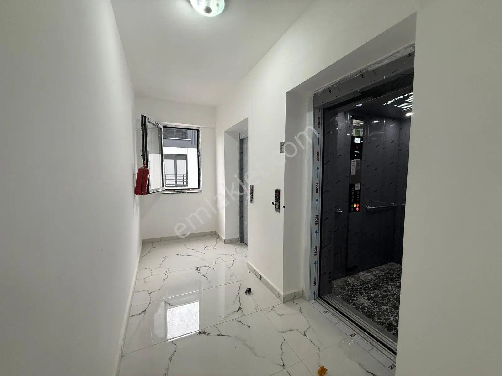 Şehir Hastanesine Komşu Sıfır Yerden Isıtma 1+1 Satılık Daire — fotoğraf 2