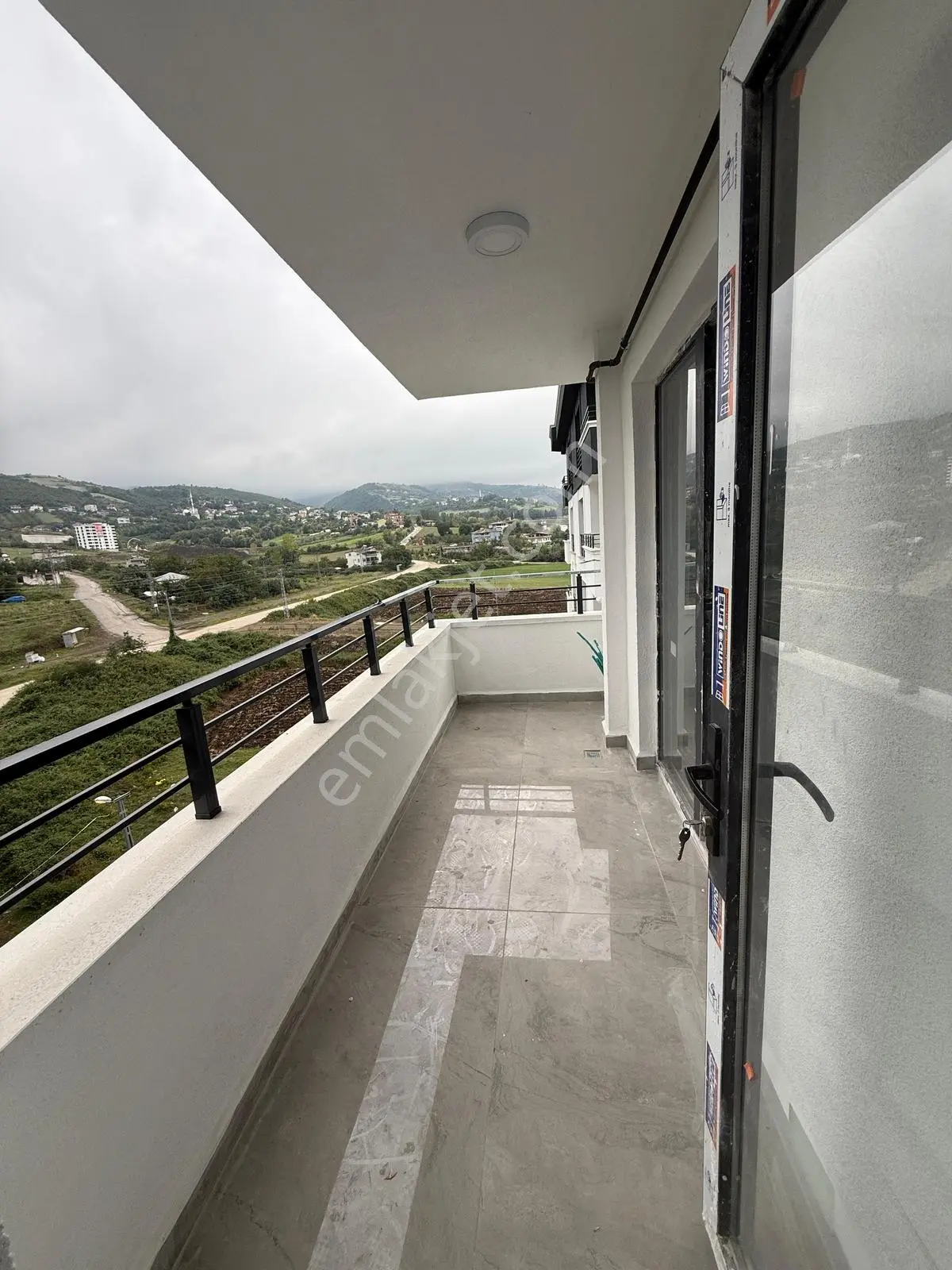 Şehir Hastanesine Komşu Sıfır Yerden Isıtma 1+1 Satılık Daire — fotoğraf 12