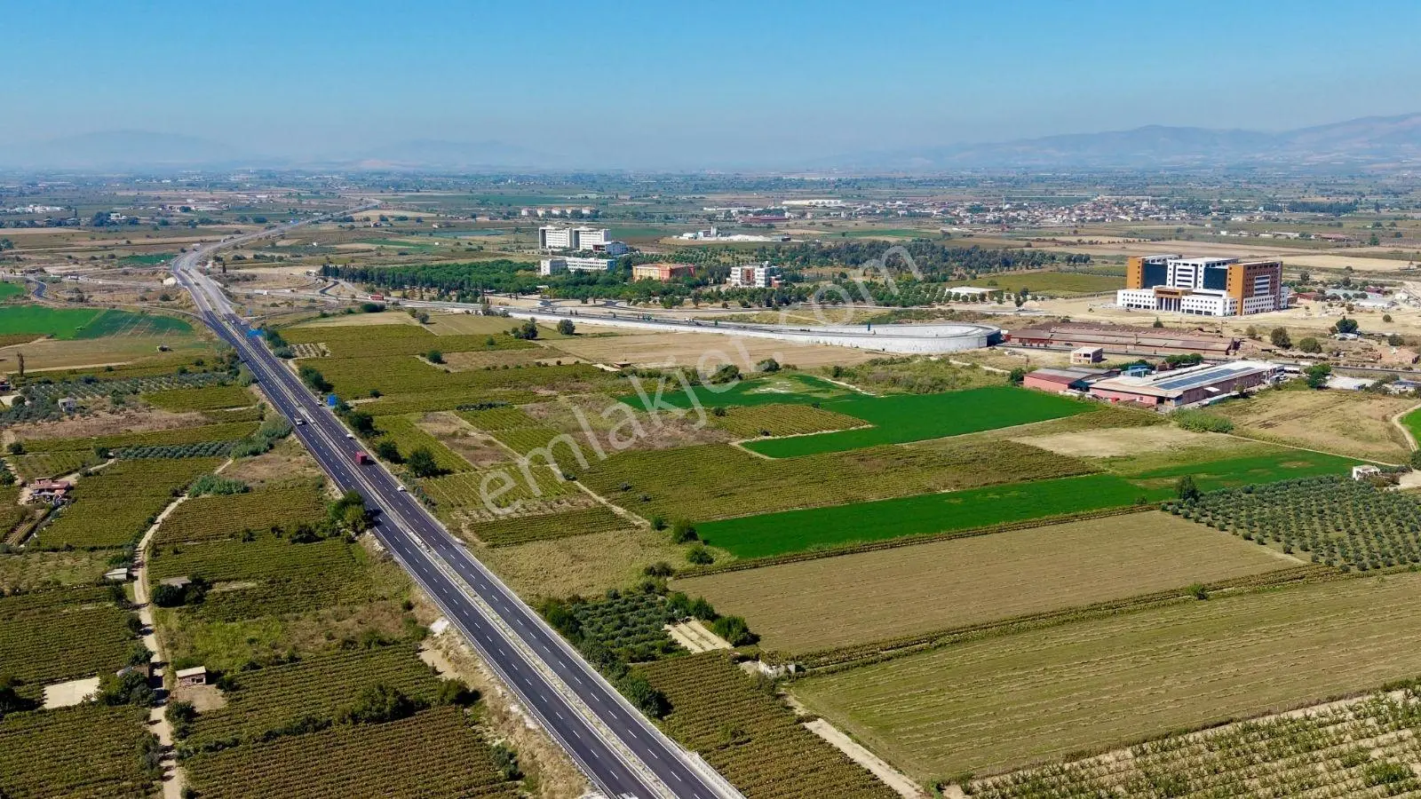 Salihli Denizli Yoluna Sıfır 3052 M² Satılık Bağ — fotoğraf 6