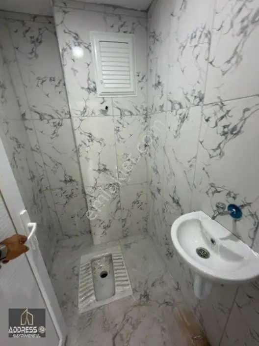 Haraççı Göçmen Kentte Satılık Ferah 3+1 Ara Kat Daire — fotoğraf 11