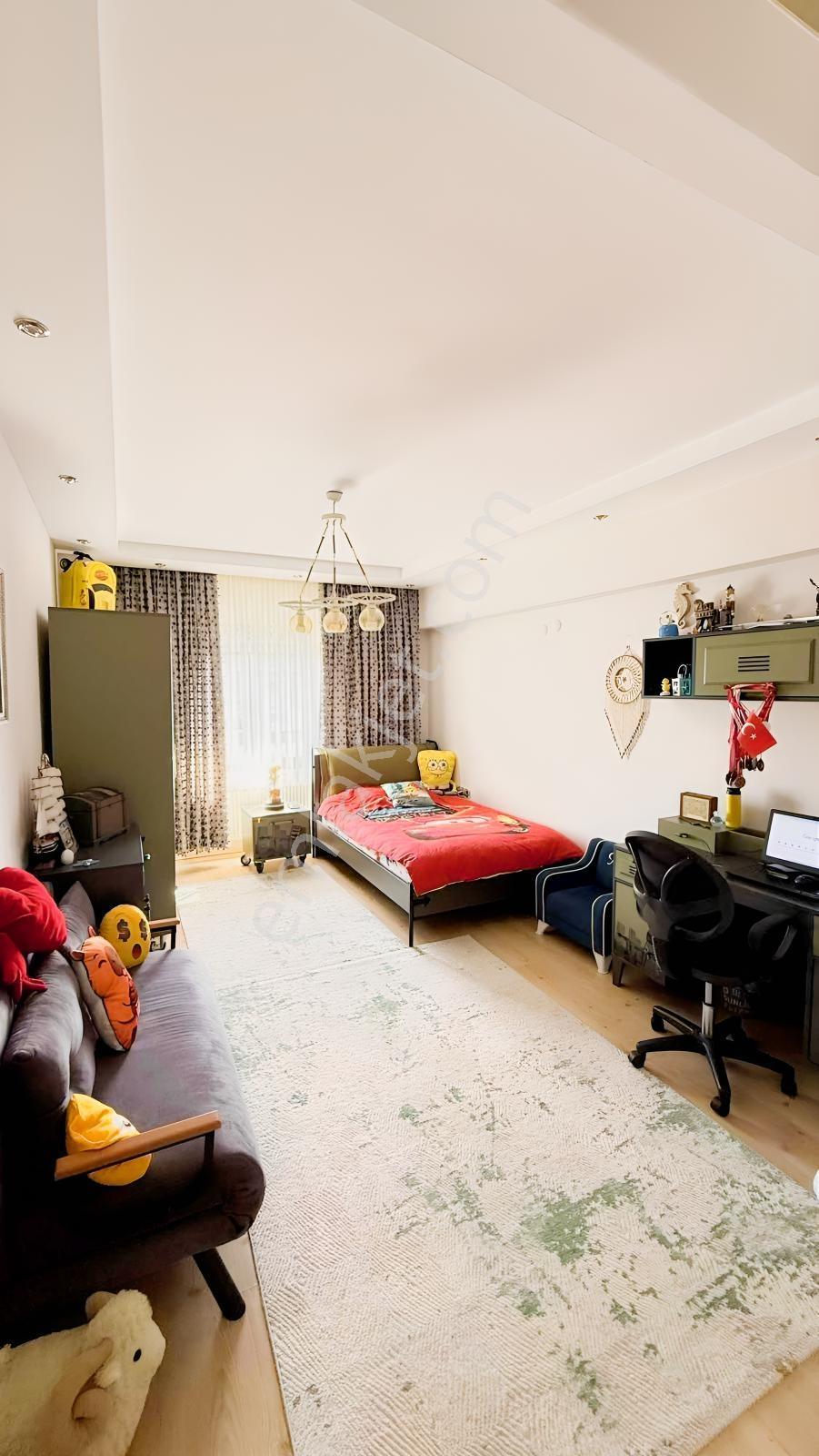 Çanakkale Truva Caddesi Satılık Geniş 2+1 — fotoğraf 21