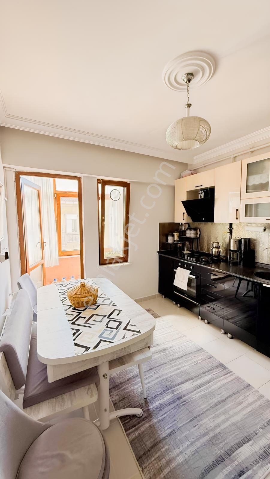 Çanakkale Truva Caddesi Satılık Geniş 2+1 — fotoğraf 25