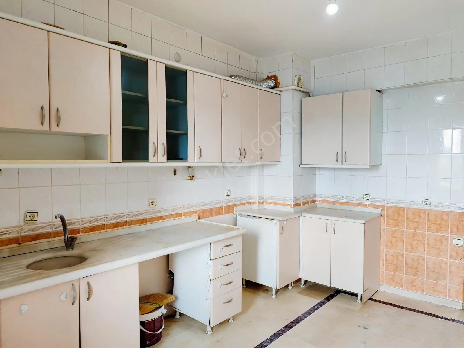 Pex Anka'danbattalgazi Devlet Hastanesine Yakın Satılık 3+1daire — fotoğraf 4