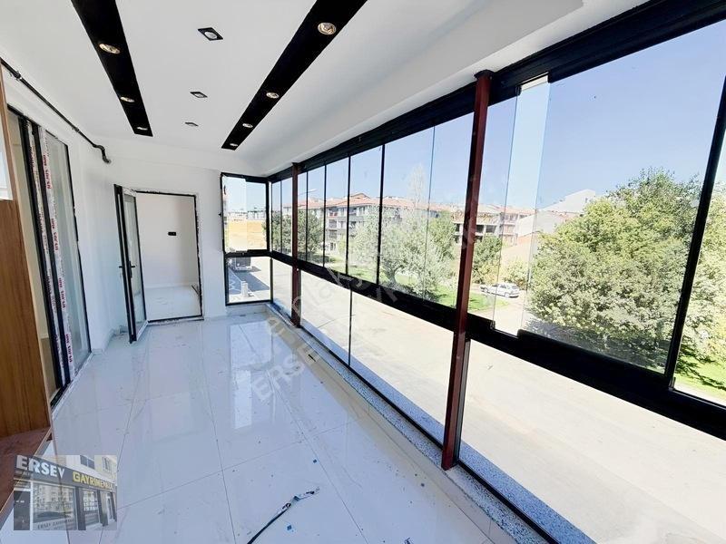 Ersev Gayrimenkulden 2+1 Site İçi Özelgarajlı — fotoğraf 2